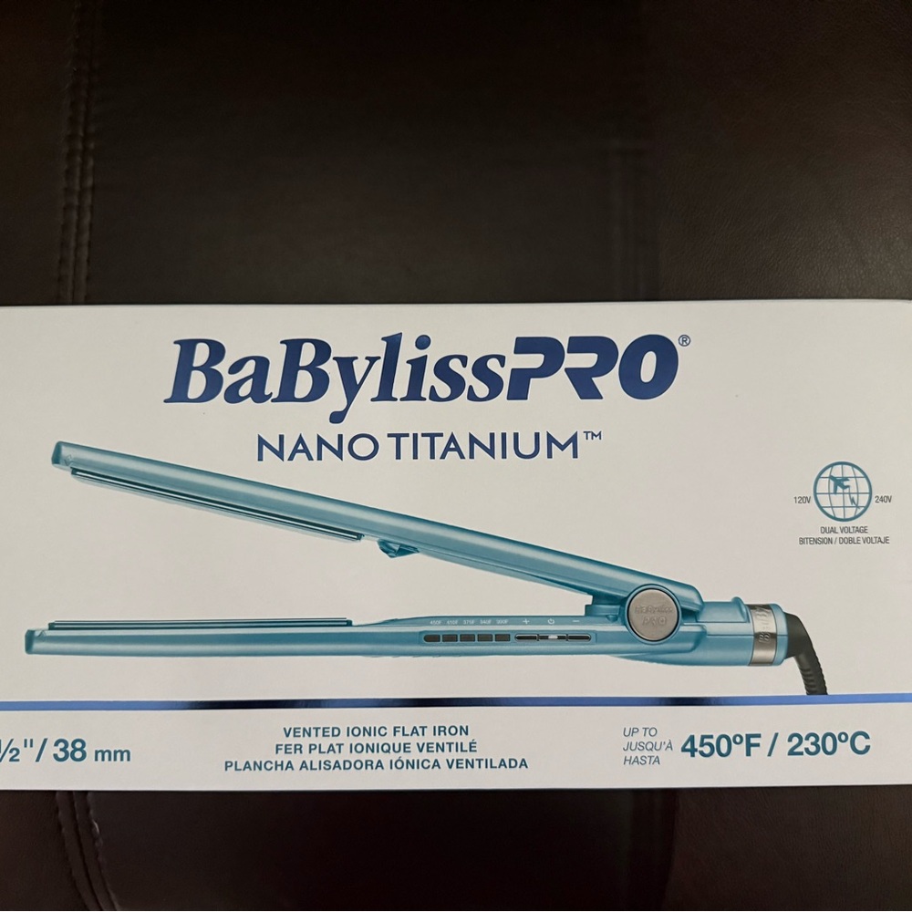BaBylissPRO Nano Titanium Hair Straightener in Blue